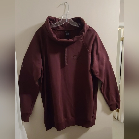 Calvin Klein Tops - Calvin Klein Sweatshirt - size XL